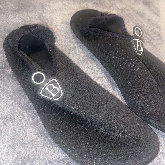 Water socks. Black with letter B at the toe. - Picture 2 of 3